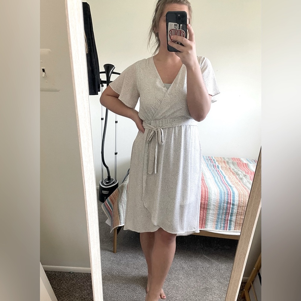 Great condition- beautiful spring/summer dress. White with black polka dots.
